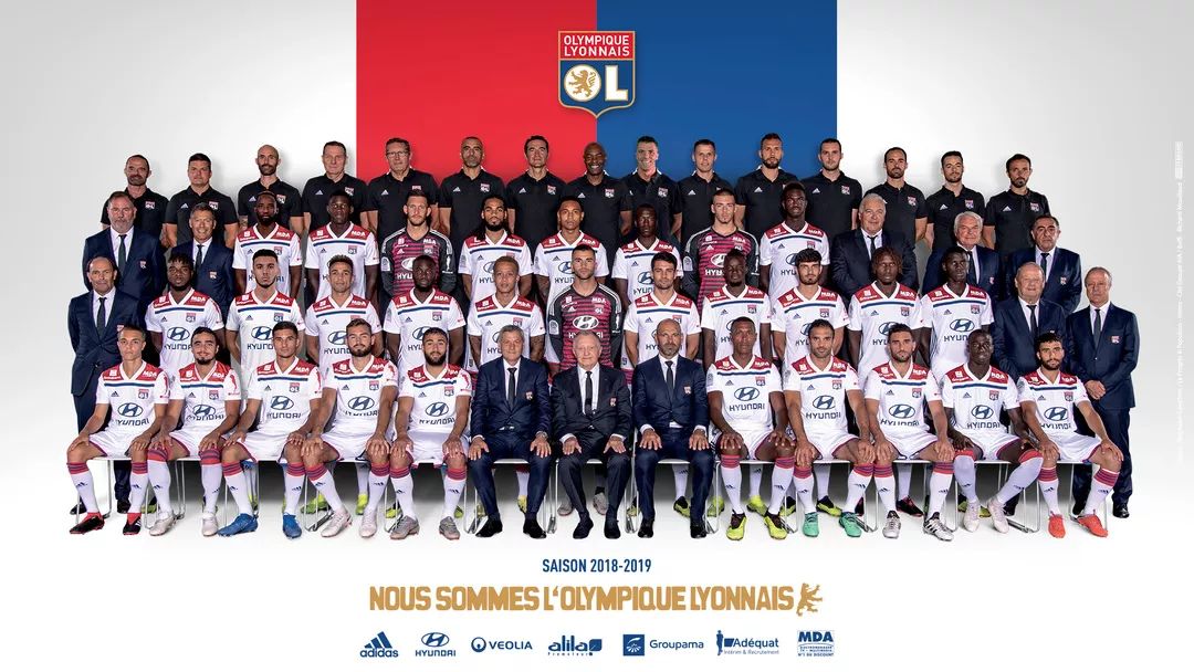 普约尔：我在家里很少谈足球，两个女儿最近才知道我曾效力巴萨（普约尔：家中几乎不谈足球，两位女儿最近才得知我曾为巴萨效力）