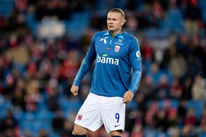 邮报评曼联近5年引援TOP30：姆伯莫第1，C罗第4，桑乔垫底（《邮报》评选曼联近五年30大引援：姆伯莫居首，C罗第4，桑乔垫底）