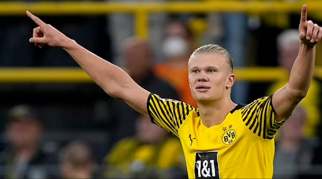 自威廉以来，埃斯特旺是首位连续3场欧冠进球的切尔西球员（埃斯特旺成为切尔西队自威廉之后首位在欧冠连续三场破门的球员）