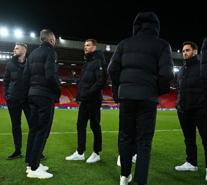 邮报：水晶宫和富勒姆关注沃特福德边锋瓦塔，标价约2000万镑（邮报：水晶宫、富勒姆有意引进沃特福德翼锋瓦塔，标价约2000万英镑）