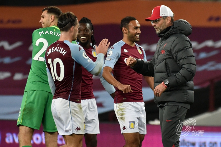 库里：我又不能从别人头顶飞过去，所以必须打得更有技巧（库里：跳不过对手，只能靠技巧取胜）