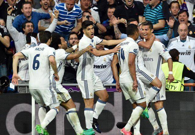 近10场欧冠仅1场进球，莱万遭遇生涯欧冠最长6场进球荒（欧冠近10战仅1球，莱万陷入生涯欧冠最长6场连续未破门）