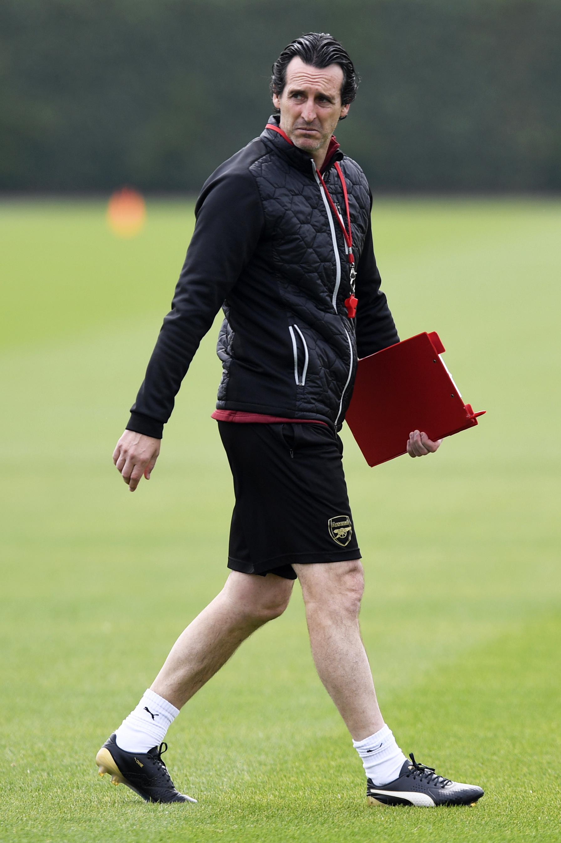 欧冠积分榜：拜仁、阿森纳、国米全胜领跑，下轮前二直接对话（欧冠榜单：拜仁、阿森纳、国米以全胜占据榜首，下轮前二正面交锋）